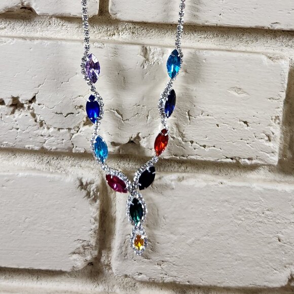 New Womens Swarovski Crystal Silver Plated Necklace & Earrings - Picture 2 of 7